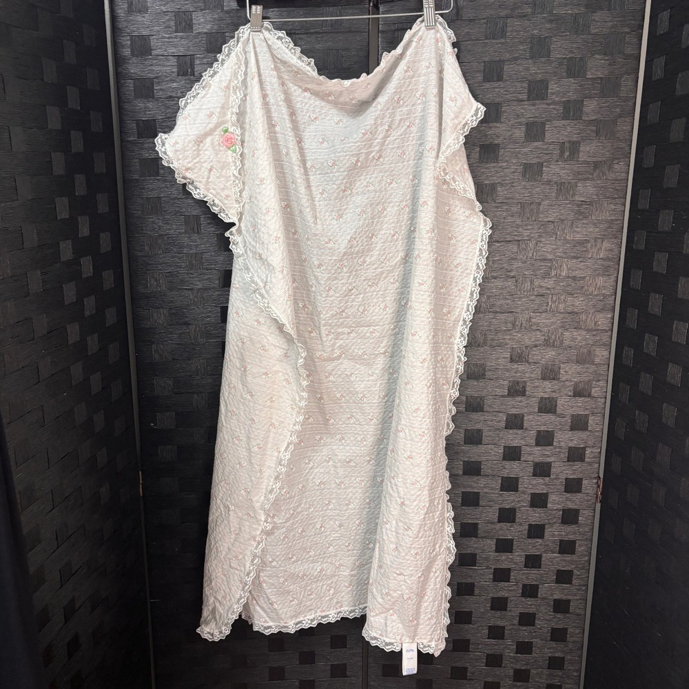VTG Something Pretty Baby Blanket White Floral Lace‎ Trim Seersucker Christening